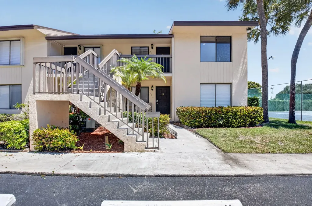 6649 Somerset Drive Boca Raton FL 33433