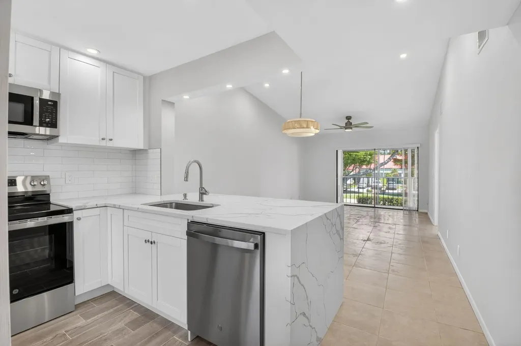 6649 Somerset Drive Boca Raton FL 33433