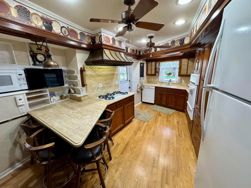 2560 NE 20th Street Pompano Beach FL 33062