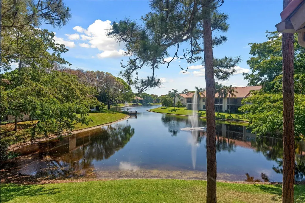 5521 Coach House Circle Boca Raton FL 33486