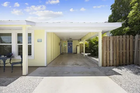 8704 SE Jardin Street Hobe Sound FL 33455