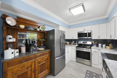 8704 SE Jardin Street Hobe Sound FL 33455