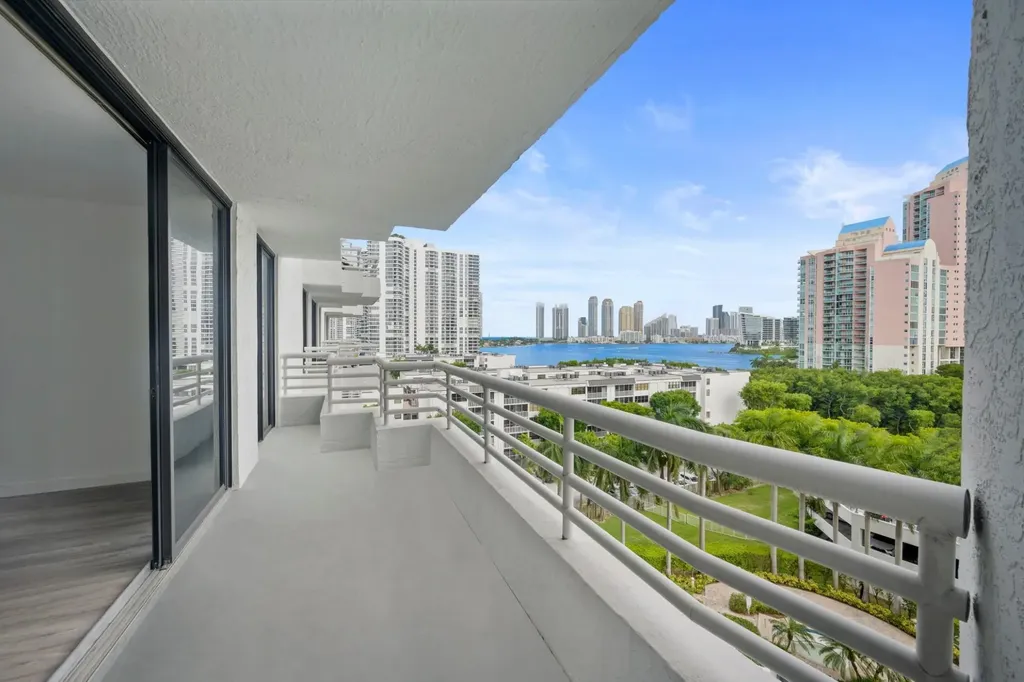 3300 NE 192nd Street Aventura FL 33180