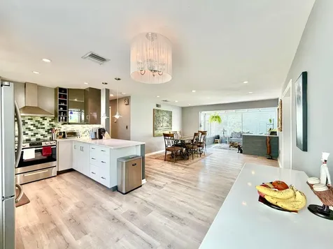 917 NE 18th Street Fort Lauderdale FL 33305