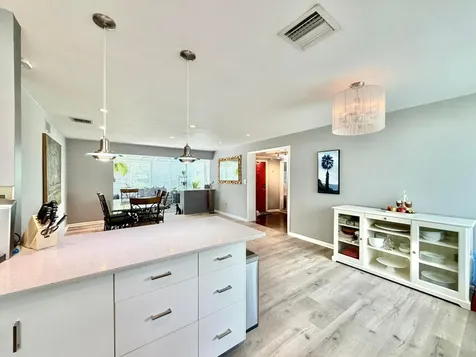 917 NE 18th Street Fort Lauderdale FL 33305