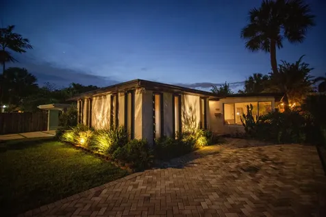 917 NE 18th Street Fort Lauderdale FL 33305