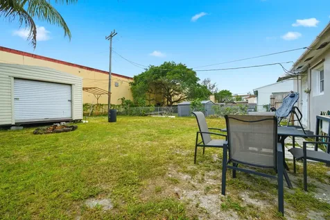2120 Taylor Street Hollywood FL 33020