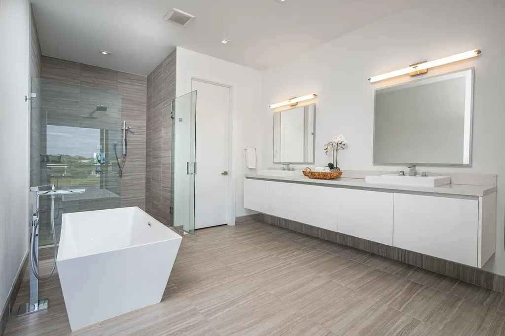 16553 Botaniko Drive S Weston FL 33326
