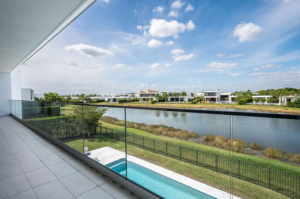 16553 Botaniko Drive S Weston FL 33326