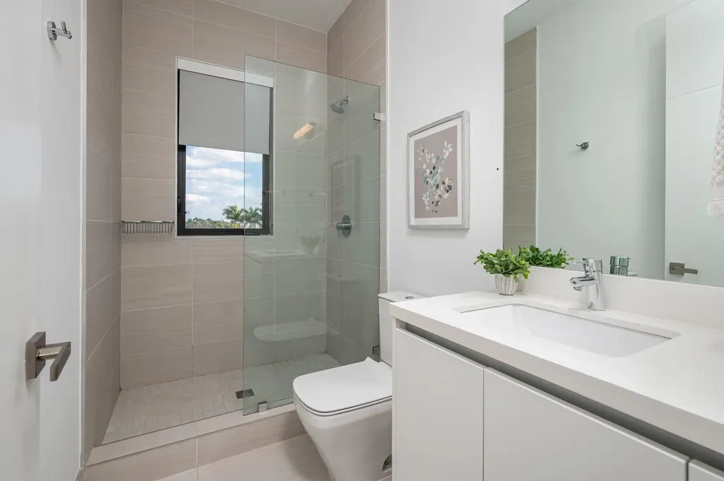 16553 Botaniko Drive S Weston FL 33326