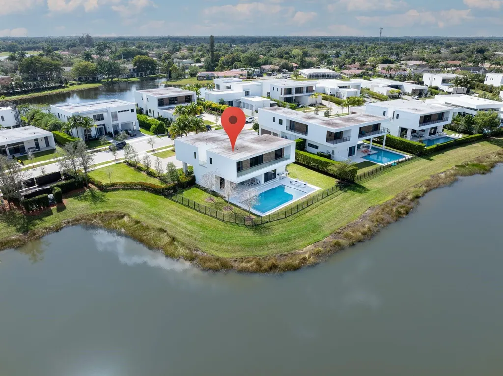 16553 Botaniko Drive S Weston FL 33326