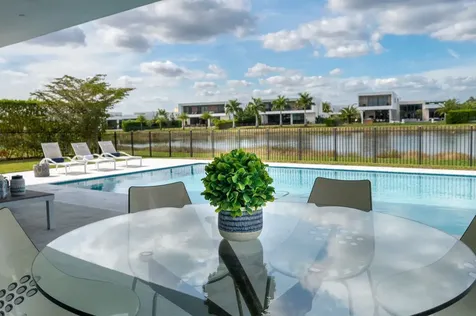 16553 Botaniko Drive S Weston FL 33326