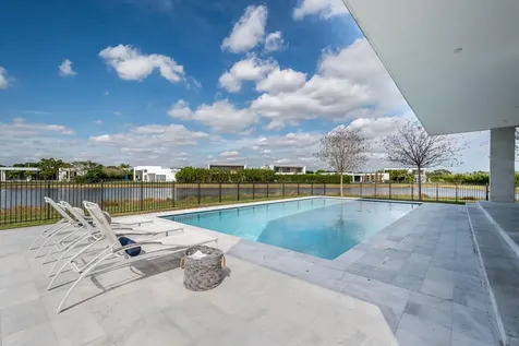 16553 Botaniko Drive S Weston FL 33326
