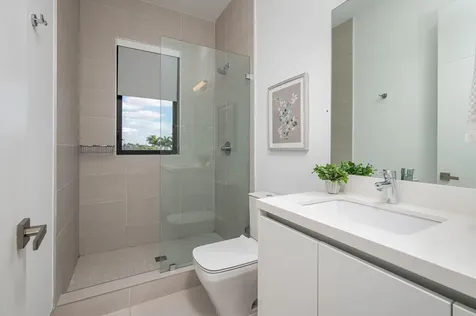 16553 Botaniko Drive S Weston FL 33326