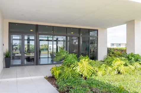16553 Botaniko Drive S Weston FL 33326