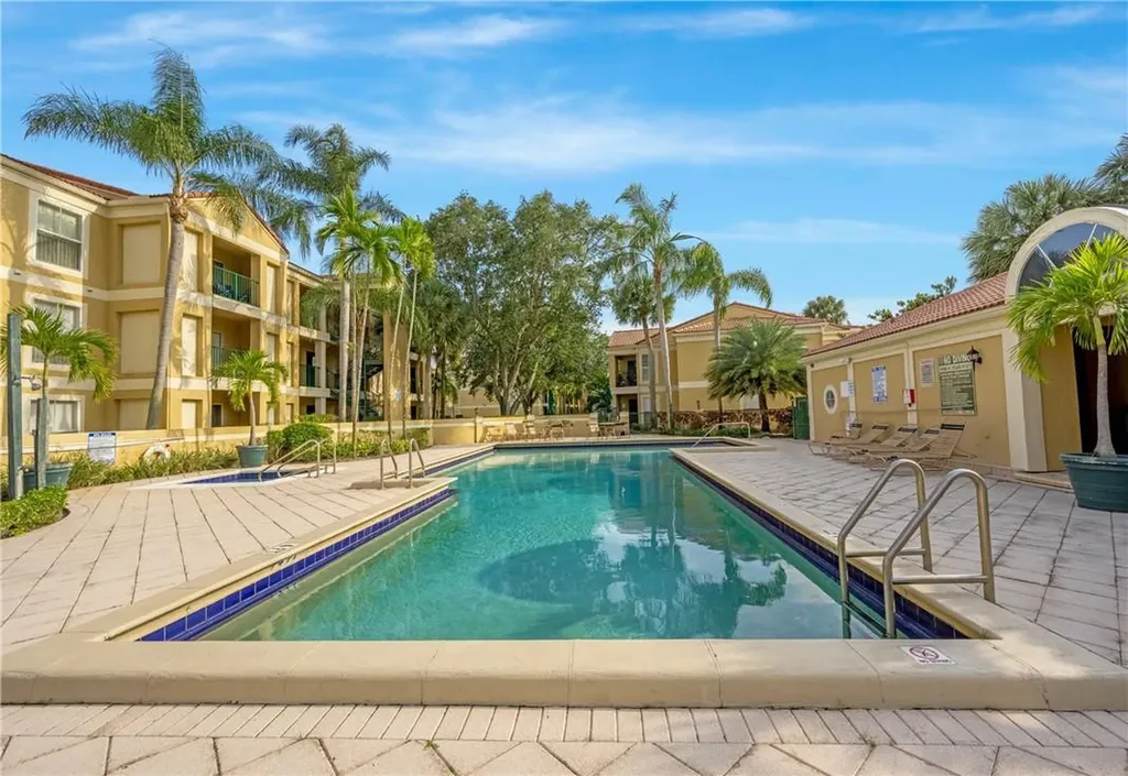 799 Riverside Drive Coral Springs FL 33071