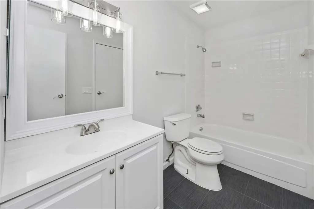 799 Riverside Drive Coral Springs FL 33071