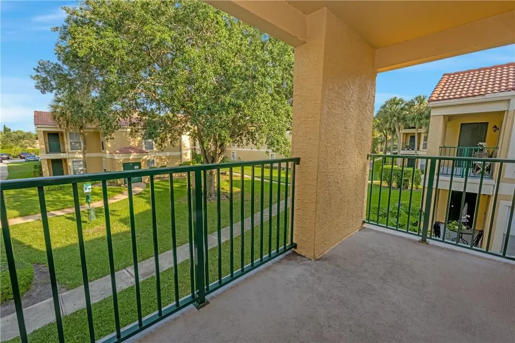 799 Riverside Drive Coral Springs FL 33071