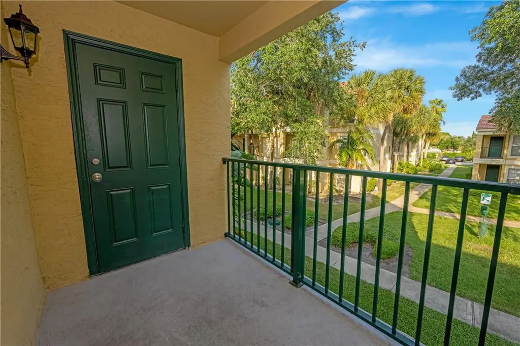 799 Riverside Drive Coral Springs FL 33071