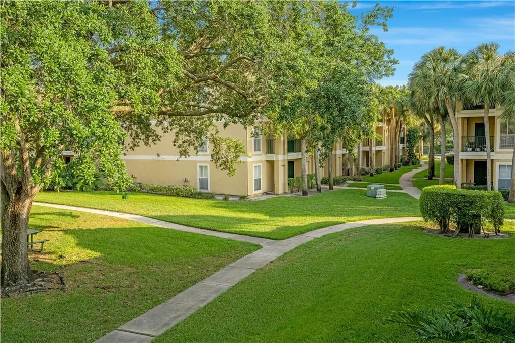 799 Riverside Drive Coral Springs FL 33071