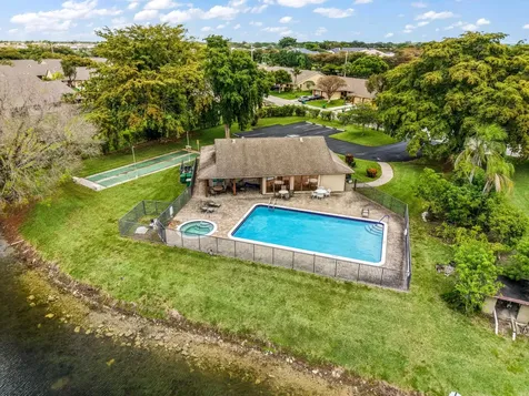 9663 NW 76th Street Tamarac FL 33321
