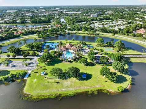 705 SW Andros Cove Port St Lucie FL 34986
