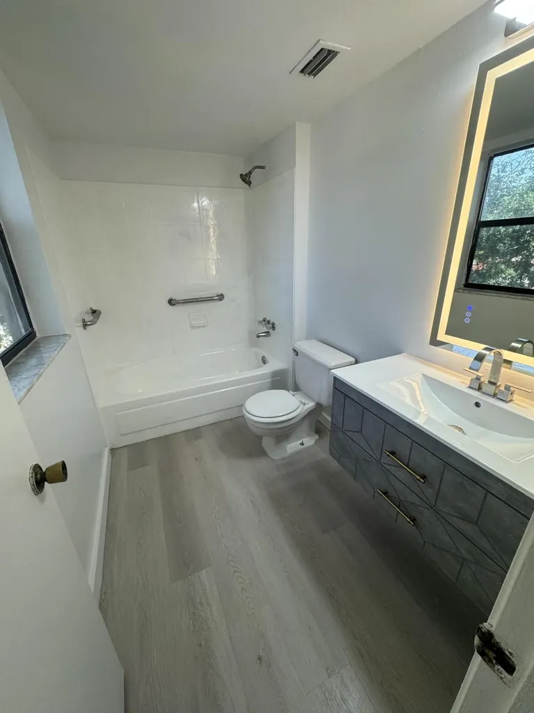 4241 W Mcnab Road W Pompano Beach FL 33069