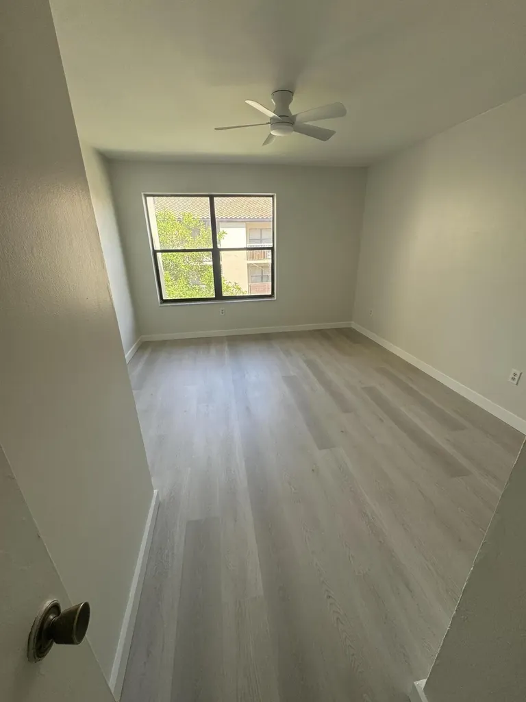4241 W Mcnab Road W Pompano Beach FL 33069