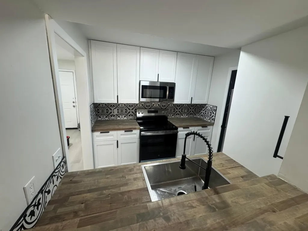 4241 W Mcnab Road W Pompano Beach FL 33069