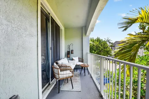 3271 Laurel Ridge Circle Riviera Beach FL 33404