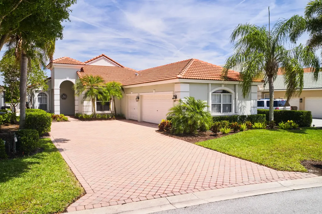 8282 Spyglass Drive West Palm Beach FL 33412