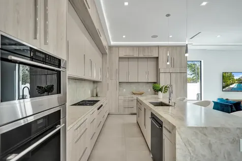 235 NE 11th Street Delray Beach FL 33444