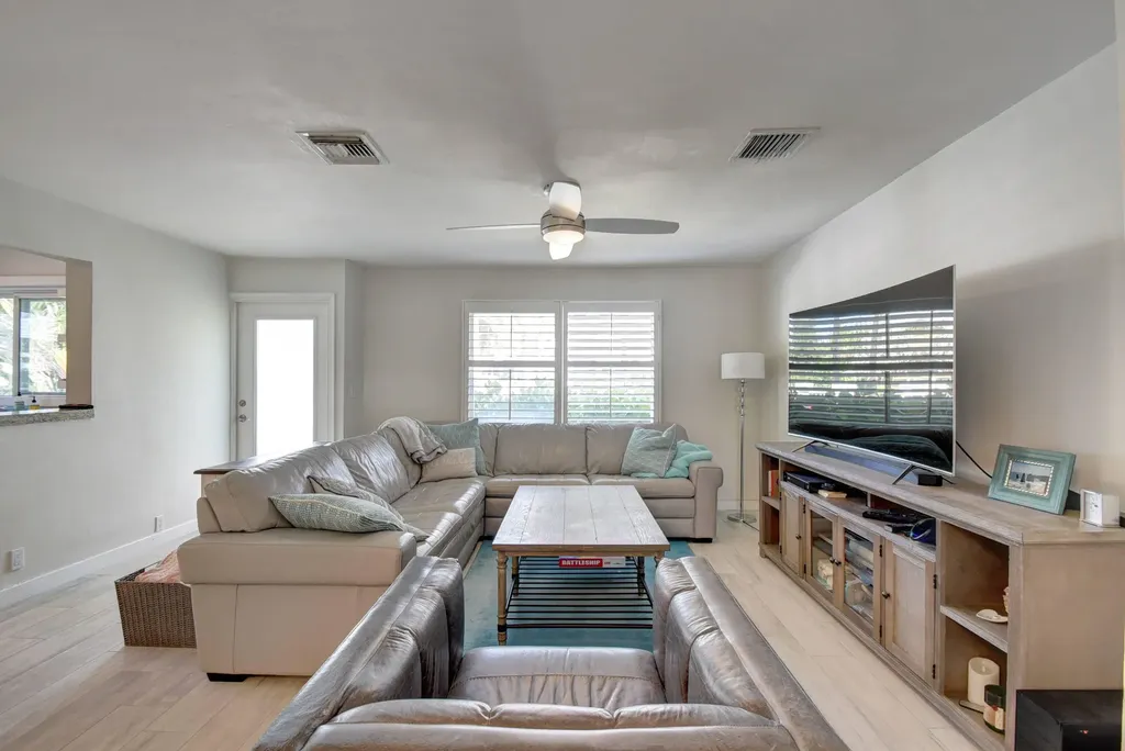 1020 Casuarina Road Delray Beach FL 33483