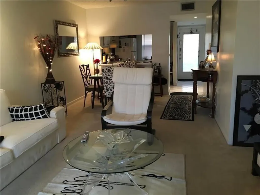 10331 Sunrise Lakes Boulevard Sunrise FL 33322