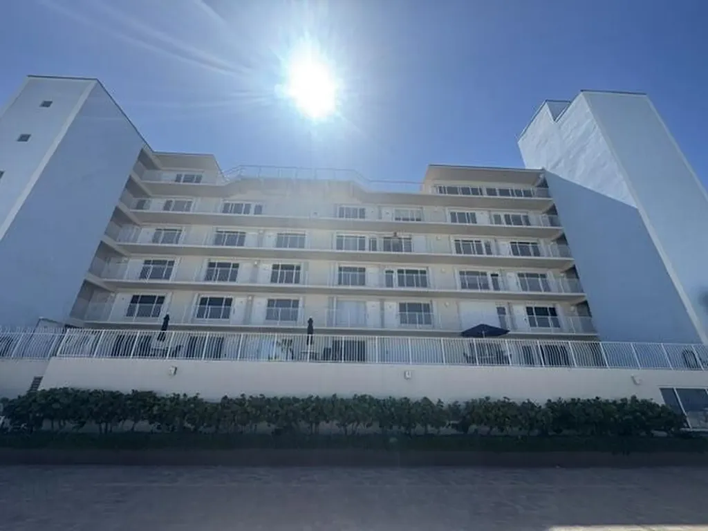 300 Oregon Street Hollywood FL 33019