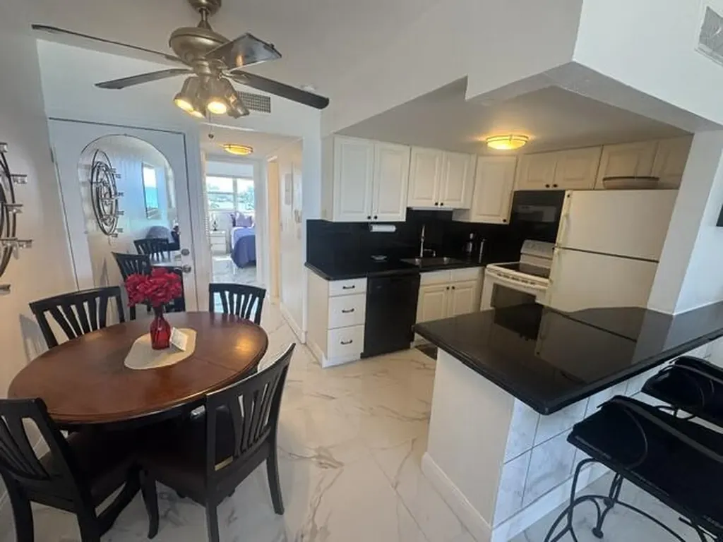 300 Oregon Street Hollywood FL 33019