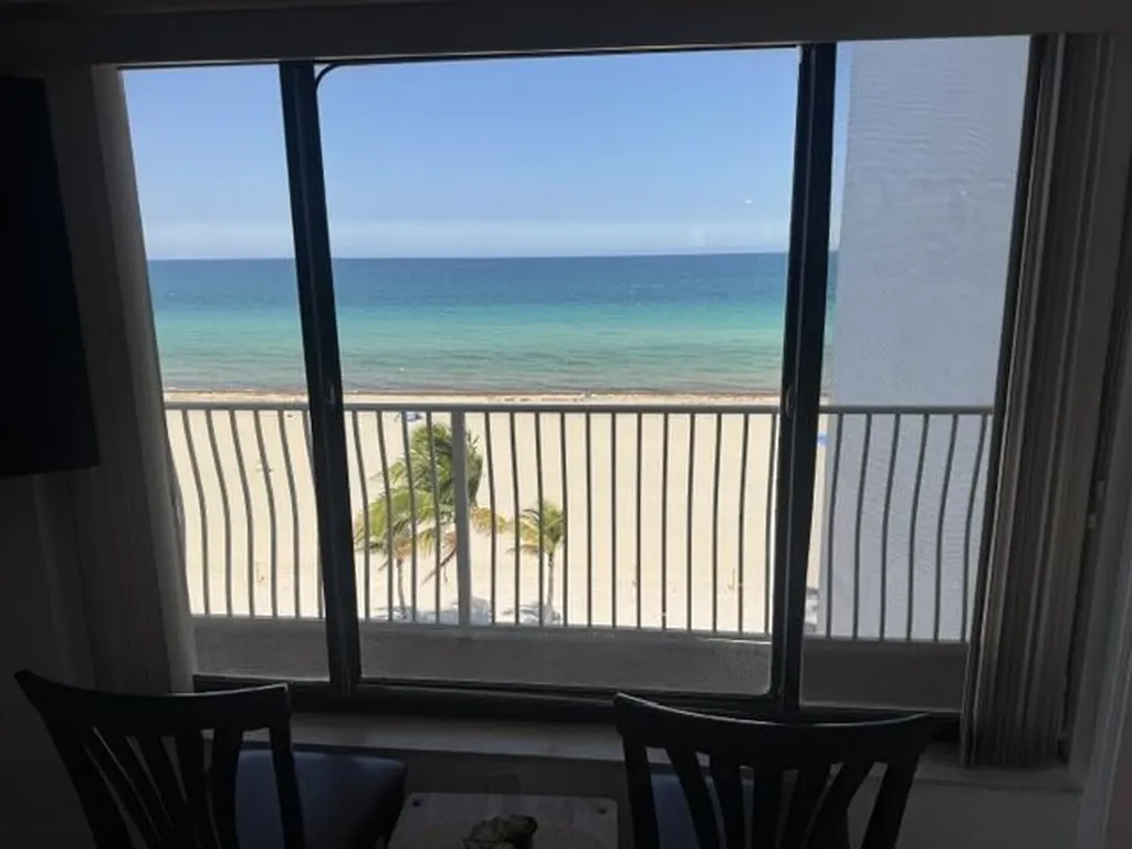 300 Oregon Street Hollywood FL 33019