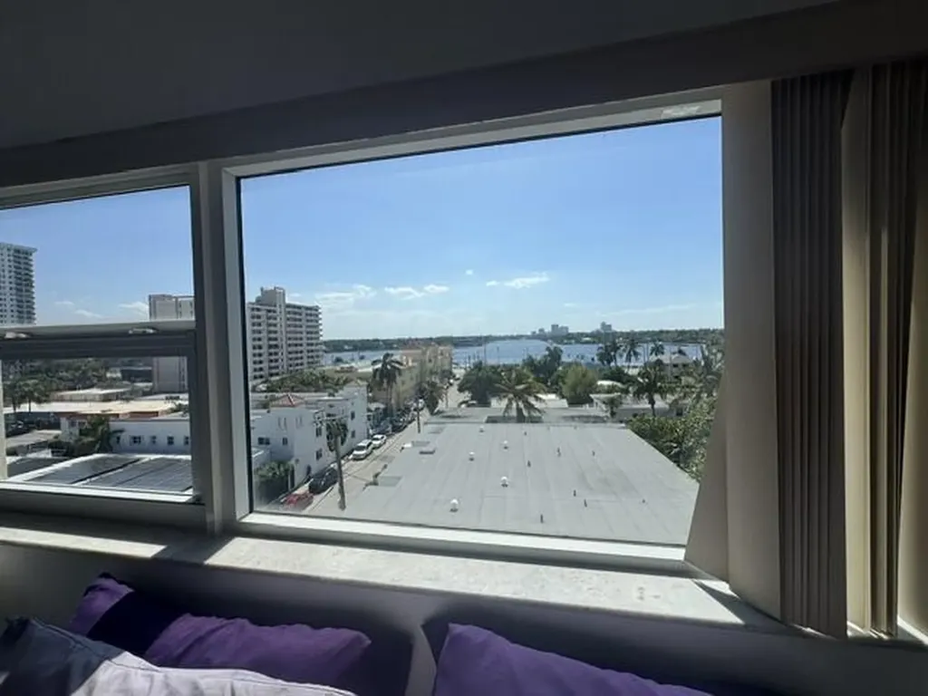 300 Oregon Street Hollywood FL 33019