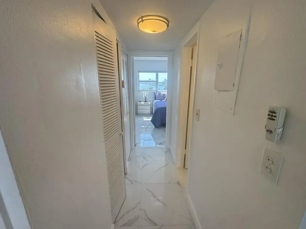 300 Oregon Street Hollywood FL 33019