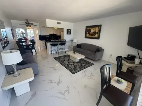 300 Oregon Street Hollywood FL 33019