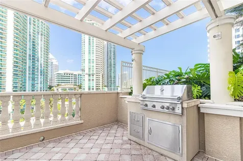 511 SE 5 Avenue Fort Lauderdale FL 33301
