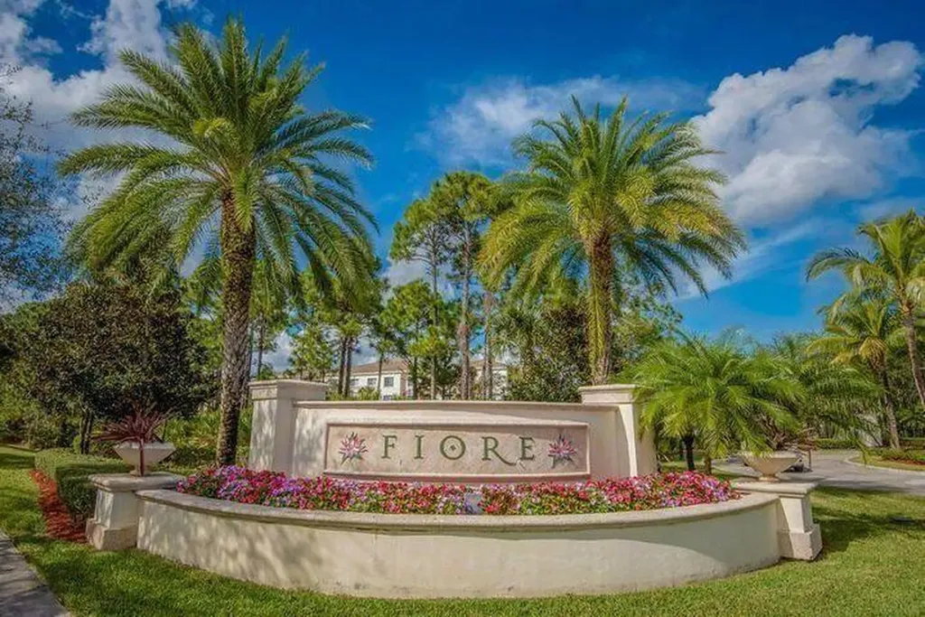 9212 W Myrtlewood Circle W Palm Beach Gardens FL 33418