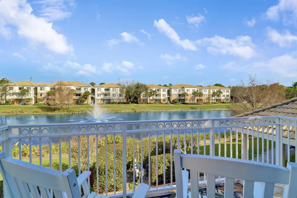 9212 W Myrtlewood Circle W Palm Beach Gardens FL 33418