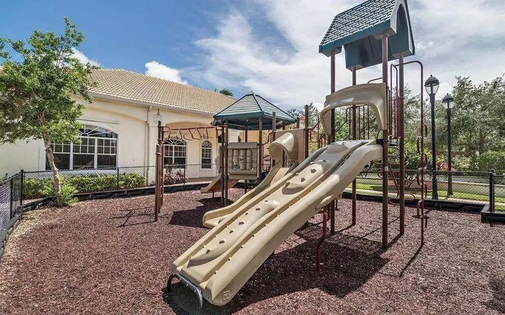 9212 W Myrtlewood Circle W Palm Beach Gardens FL 33418