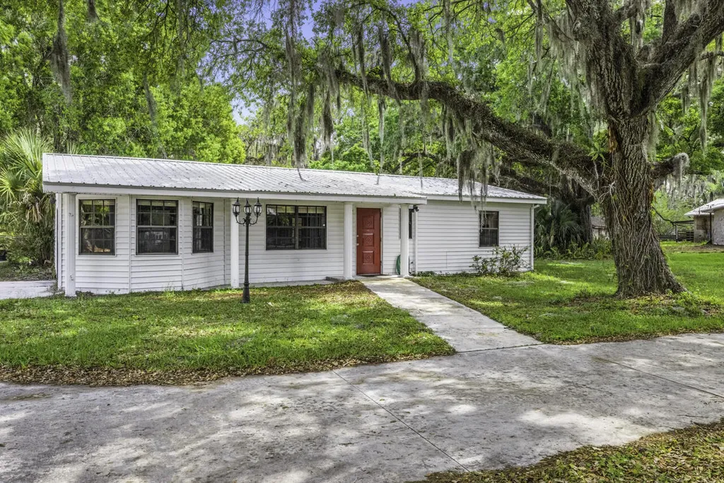 536 SE 16th Avenue Okeechobee FL 34974