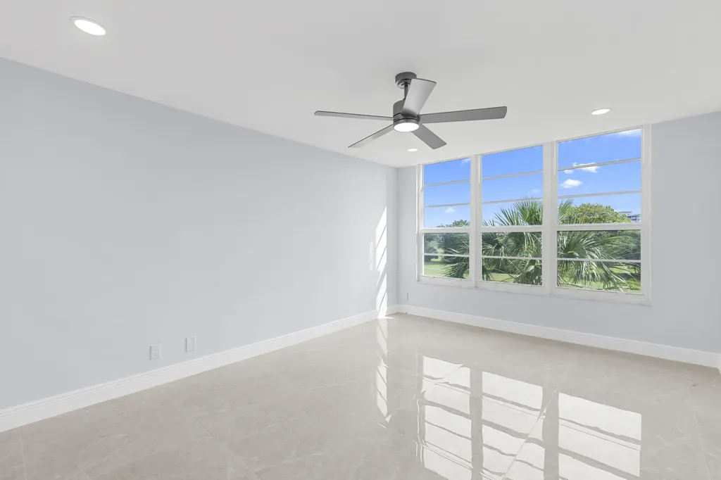 2901 S Palm Aire Drive Pompano Beach FL 33069