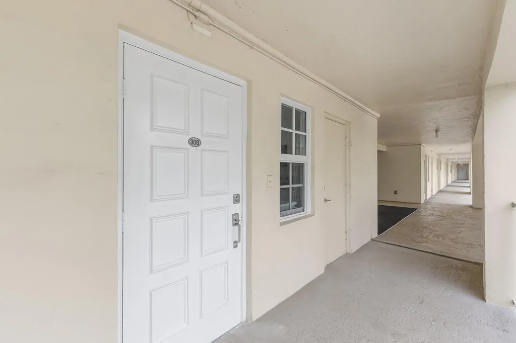2901 S Palm Aire Drive Pompano Beach FL 33069