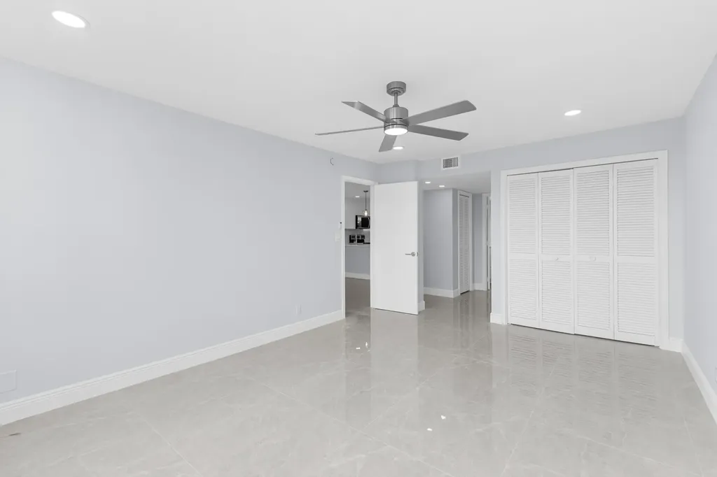 2901 S Palm Aire Drive Pompano Beach FL 33069