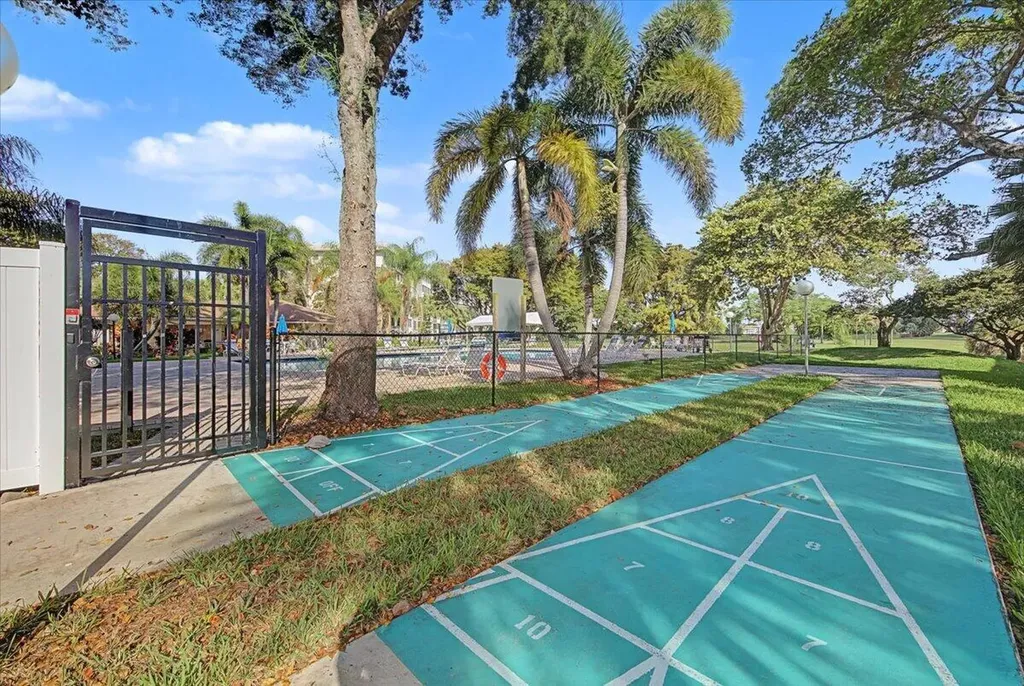 2901 S Palm Aire Drive Pompano Beach FL 33069