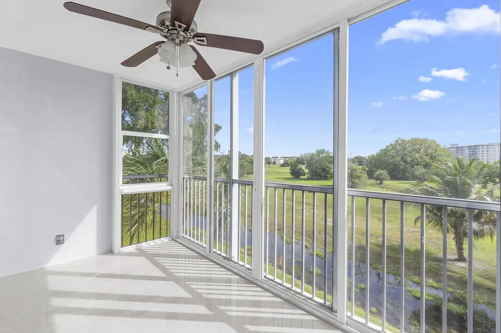 2901 S Palm Aire Drive Pompano Beach FL 33069